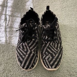 Womens Toms Sneakers
